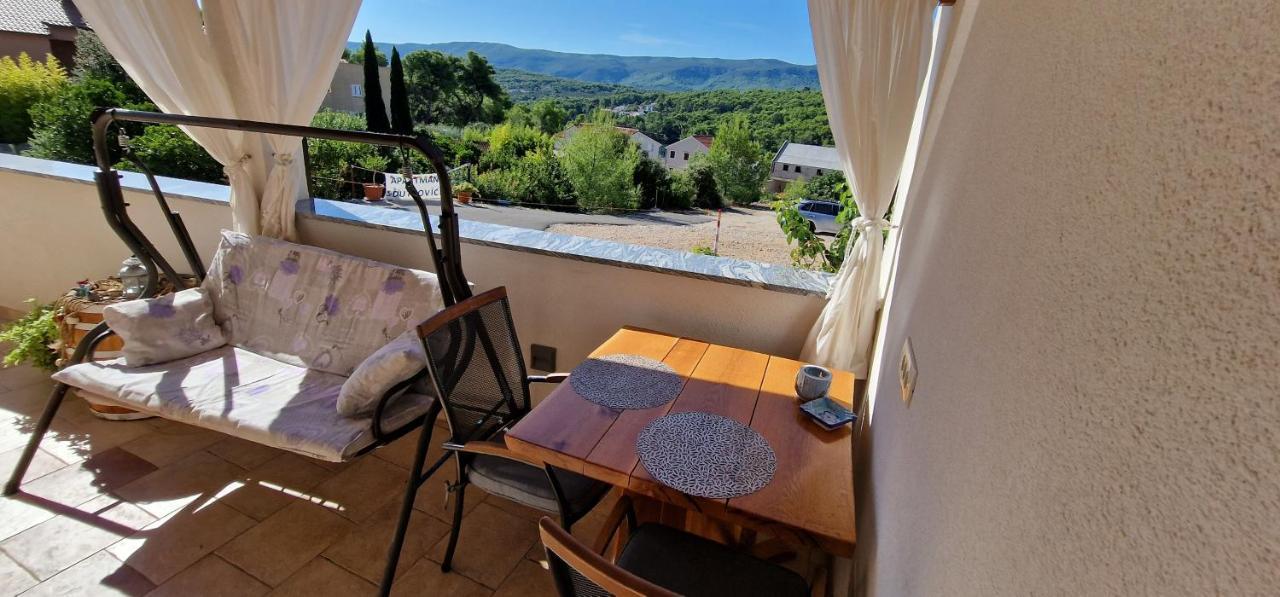 Apartmani Dutkovic Vrboska Eksteriør billede