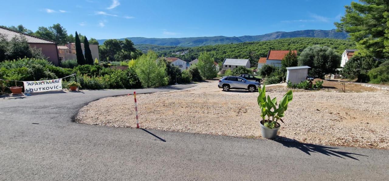 Apartmani Dutkovic Vrboska Eksteriør billede