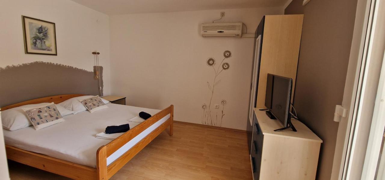 Apartmani Dutkovic Vrboska Eksteriør billede