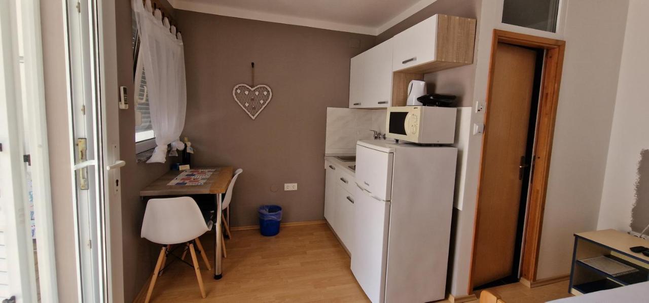 Apartmani Dutkovic Vrboska Eksteriør billede