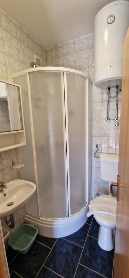 Apartmani Dutkovic Vrboska Eksteriør billede